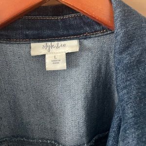 Jean jacket size large